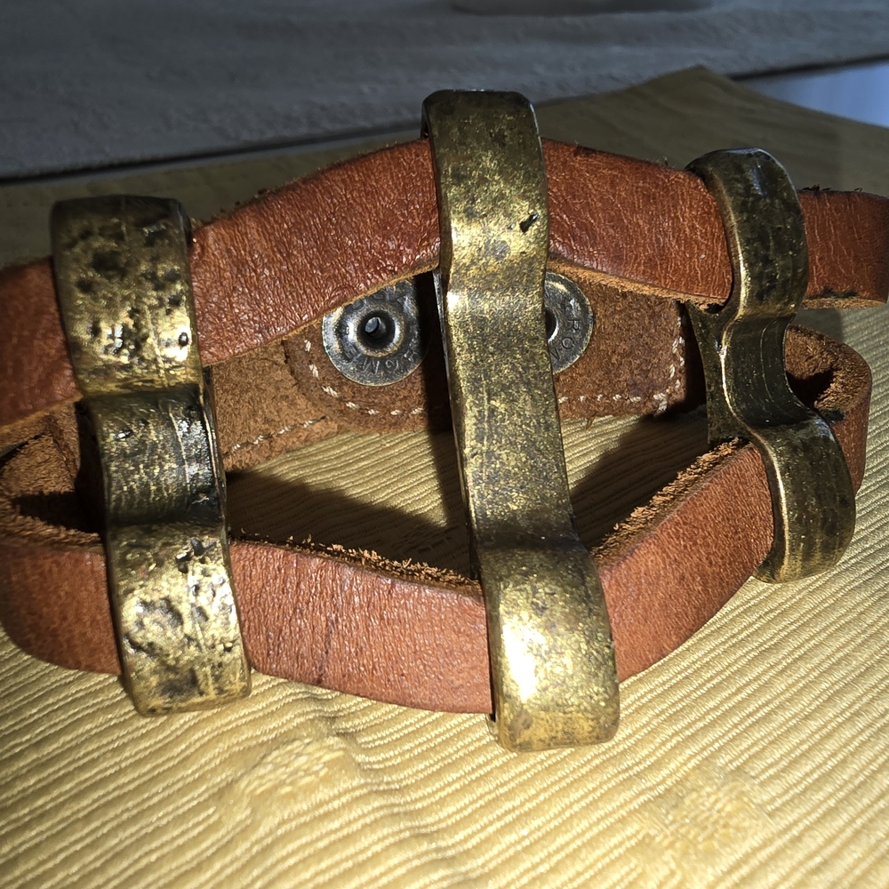 LEATHER ROCK Rustic Brown Bracelet with Brass Highlights
